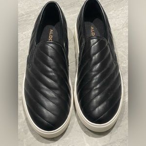 Aldo Slip-on sneakers with quilted detailing size 9